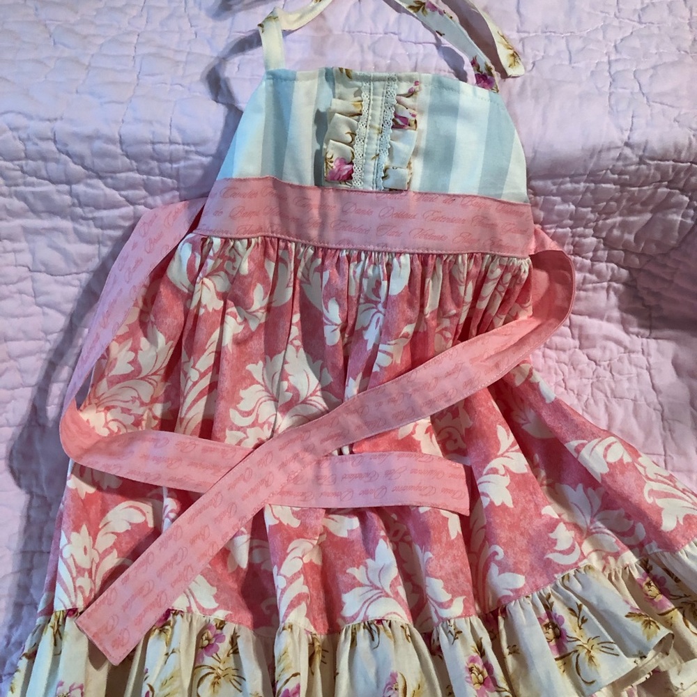 The Sassy Chic Boutique girls dress size M